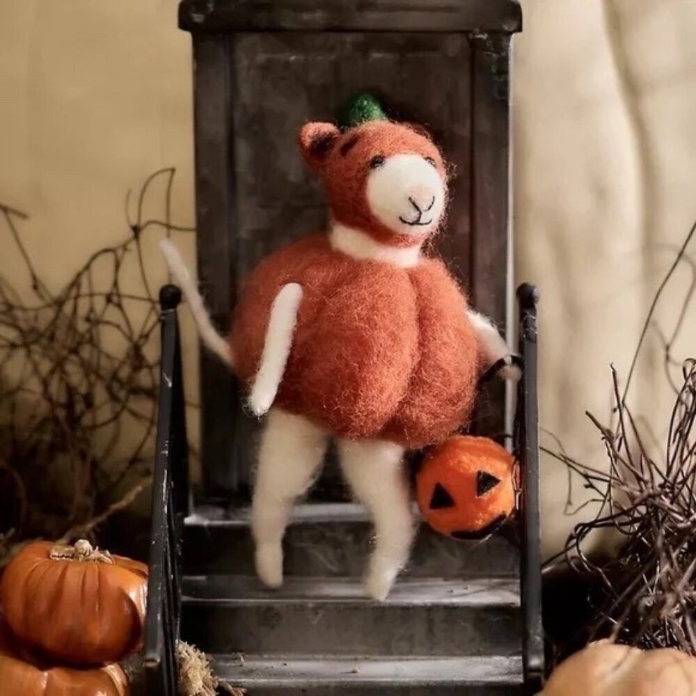 NWT Anthropologie Pumpkin Cat Felt Halloween Critter